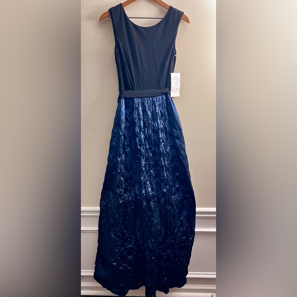 Aiden Mattox twilight Maxi dress Gown mixed media crinkled sleeveless 6 NEW